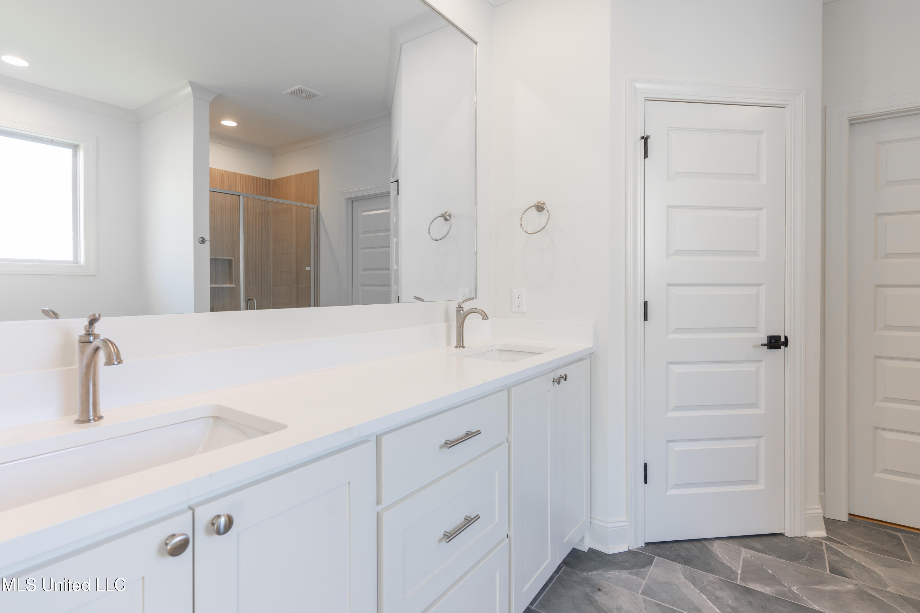 112 Catherine Boulevard Clinton, MS 39056 - Photo 38 of 80 37-PrimaryBathroom