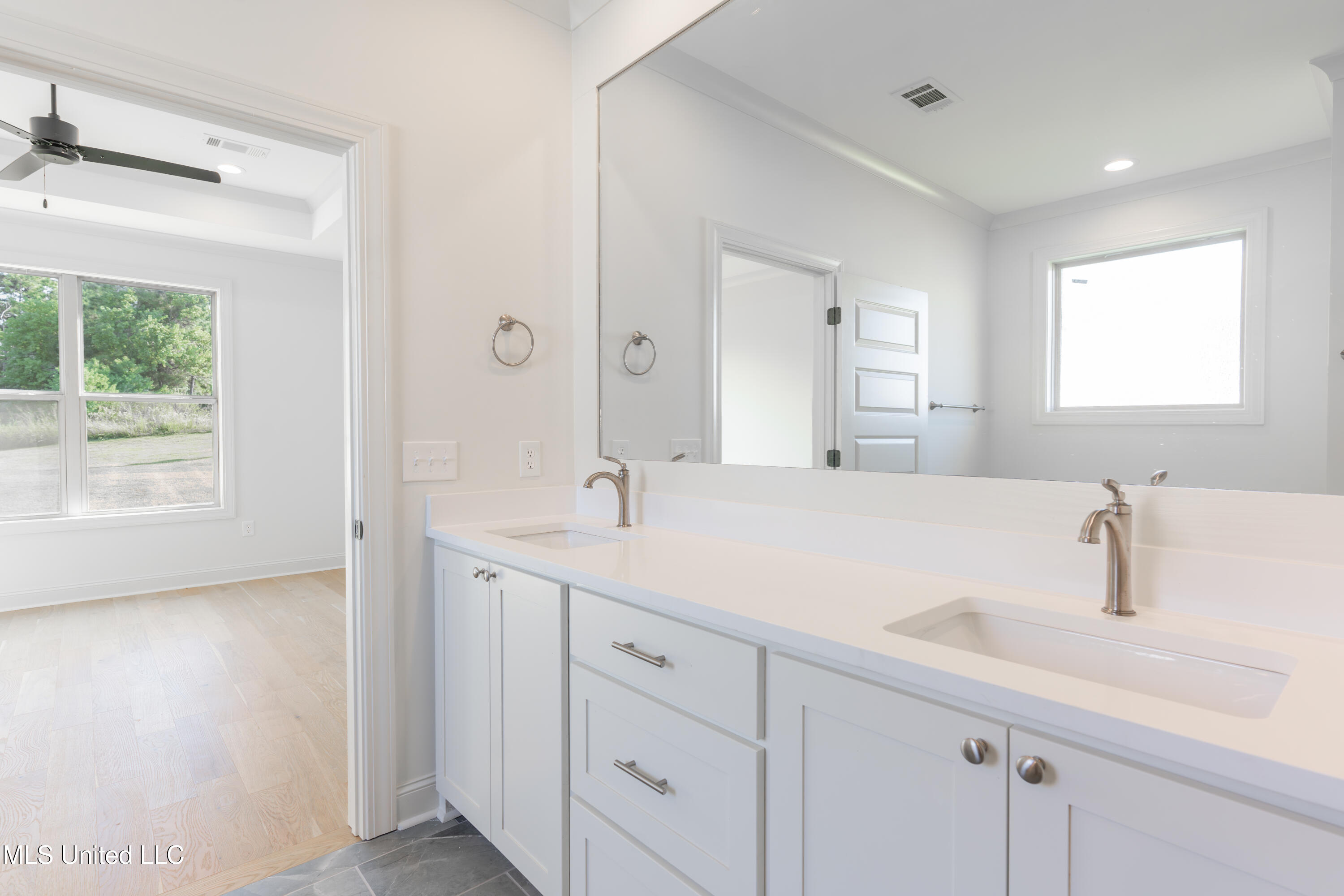 112 Catherine Boulevard Clinton, MS 39056 - Photo 39 of 80 38-PrimaryBathroom