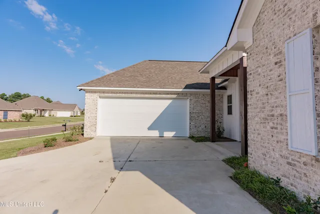 $411,000 | 112 Catherine Boulevard, Clinton, MS 39056