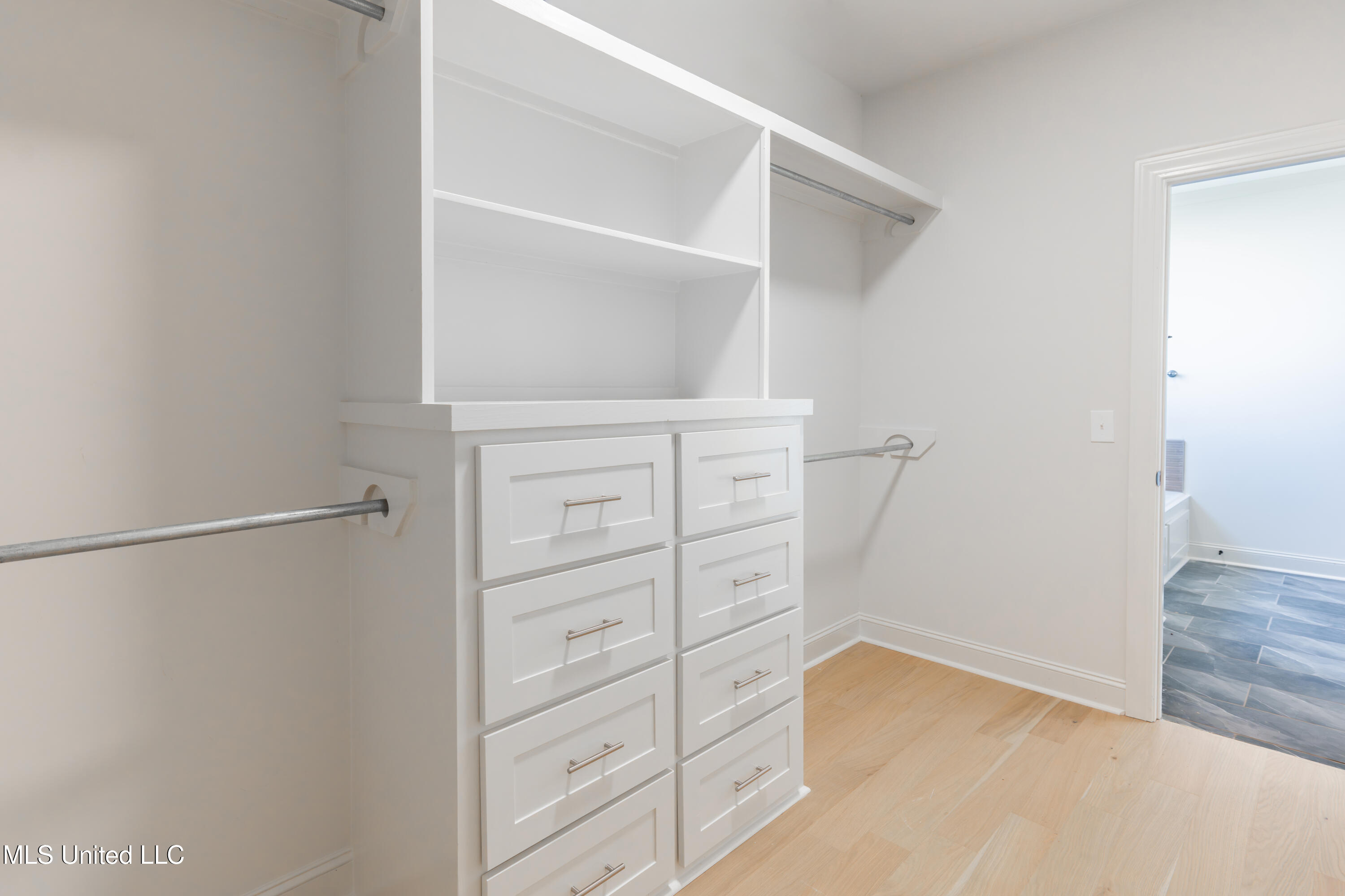 112 Catherine Boulevard Clinton, MS 39056 - Photo 44 of 80 43-PrimaryCloset