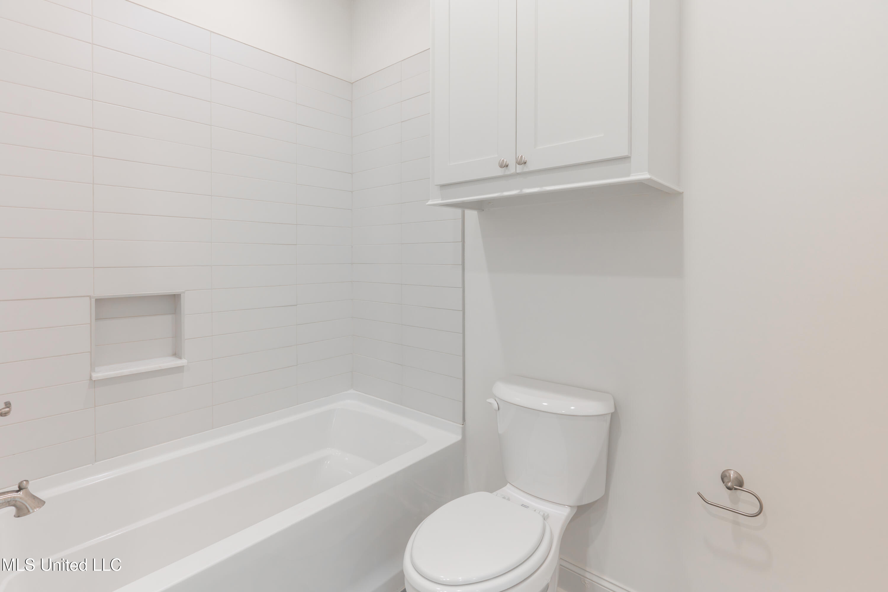 112 Catherine Boulevard Clinton, MS 39056 - Photo 53 of 80 52-HallBathroom