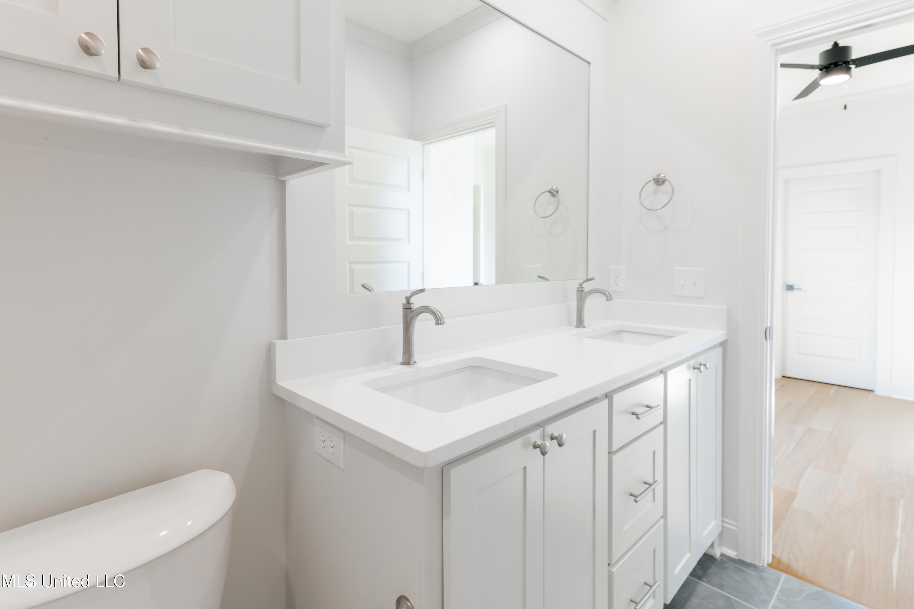 112 Catherine Boulevard Clinton, MS 39056 - Photo 63 of 80 62-JackandJillBathroom