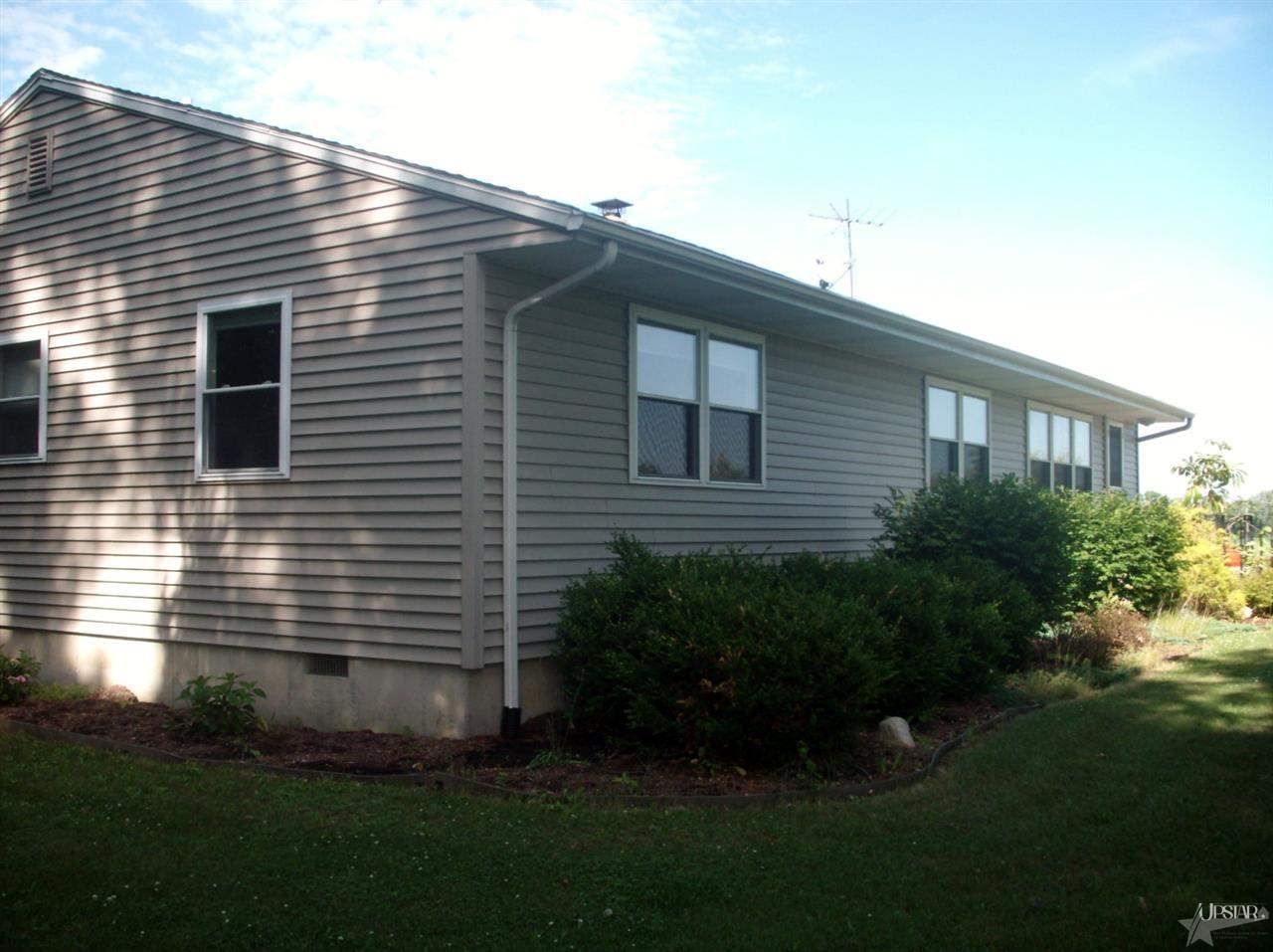 9911 Northwest Winchester Road Decatur, IN 46733 - Photo 4 of 30