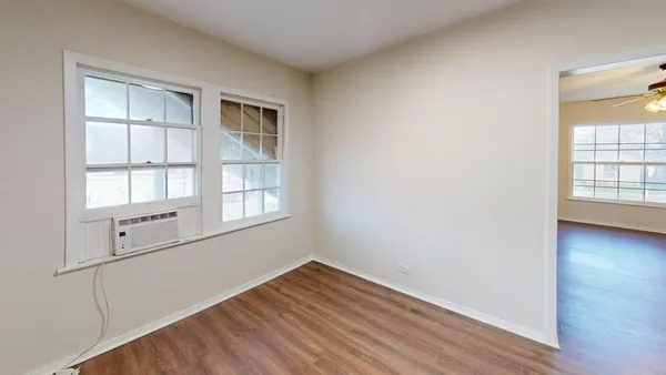 $999 | 224 West Hull Street, Unit B, Denison, TX 75020