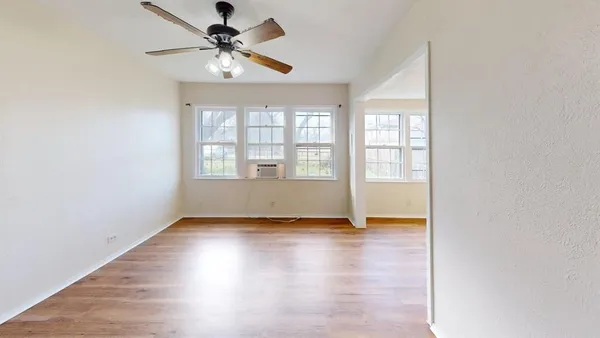 $999 | 224 West Hull Street, Unit B, Denison, TX 75020