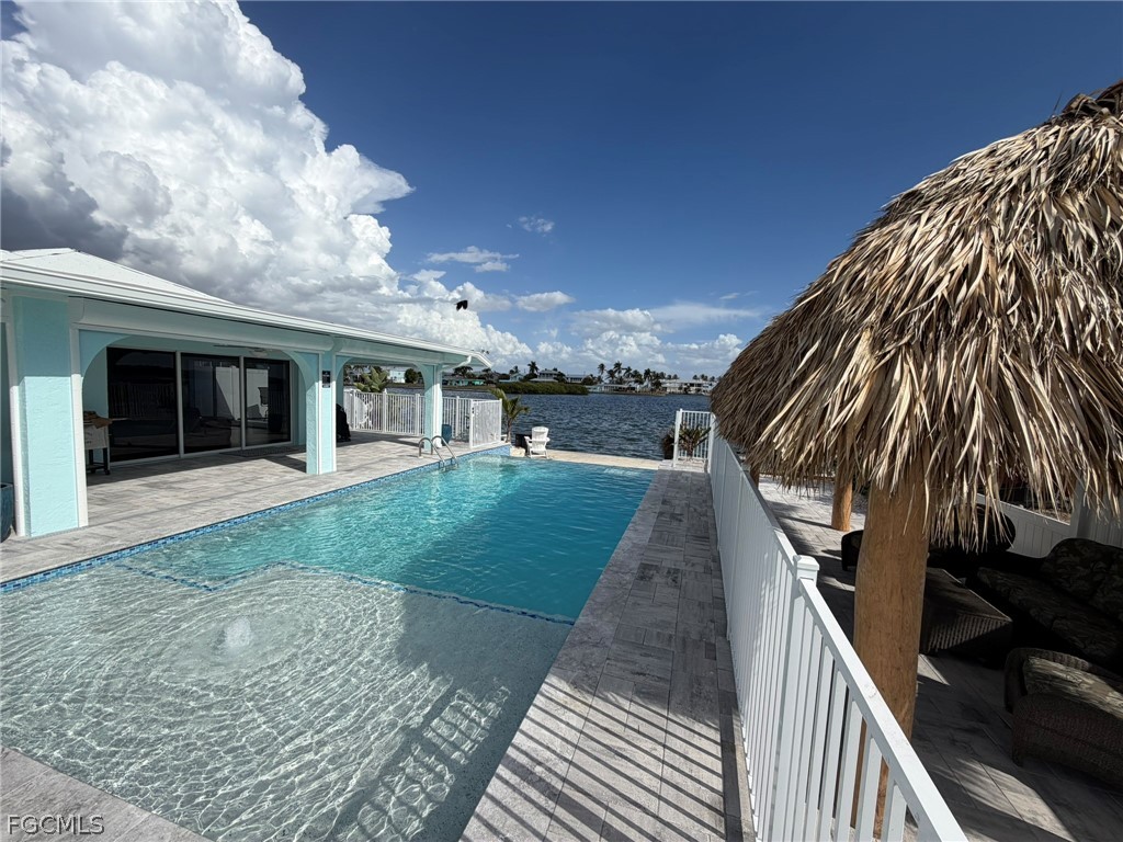 4743 Pine Island Road Matlacha, FL 33993 - Photo 3 of 34