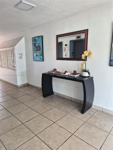 $250,000 | 2910 Point E Drive, Unit M610, Aventura, FL 33160