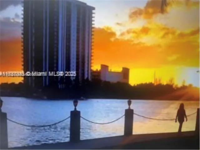 $250,000 | 2910 Point E Drive, Unit M610, Aventura, FL 33160