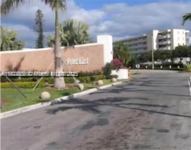 $250,000 | 2910 Point E Drive, Unit M610, Aventura, FL 33160