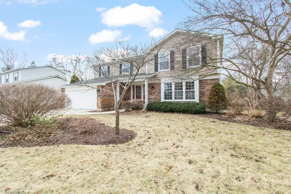 $734,900 | 913 Warwick Lane, Libertyville, IL 60048