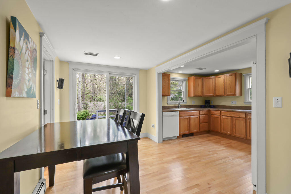 5 Deerfield Road Mashpee, MA 02649 - Photo 12 of 32 IMG_2306
