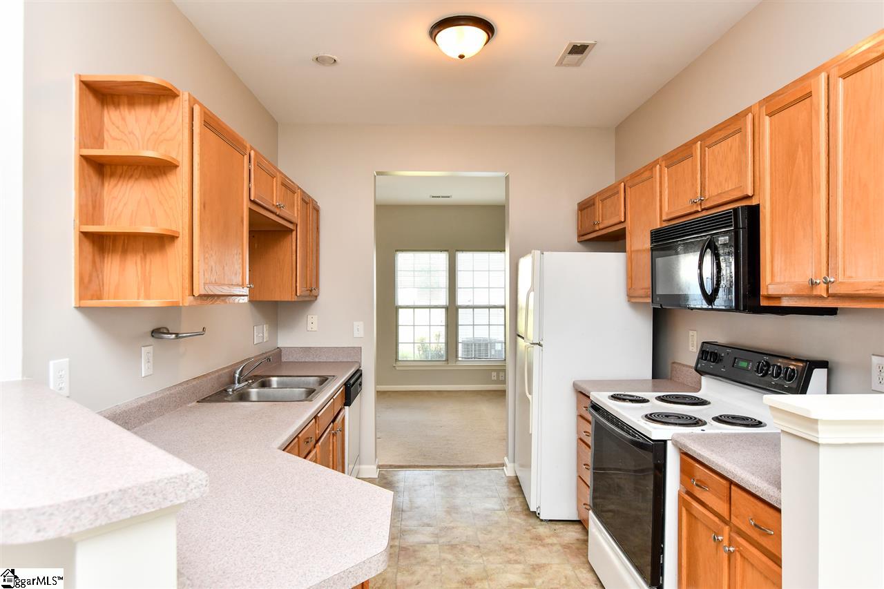 39 Spring Crossing Circle Greer, SC 29650 - Photo 8 of 27