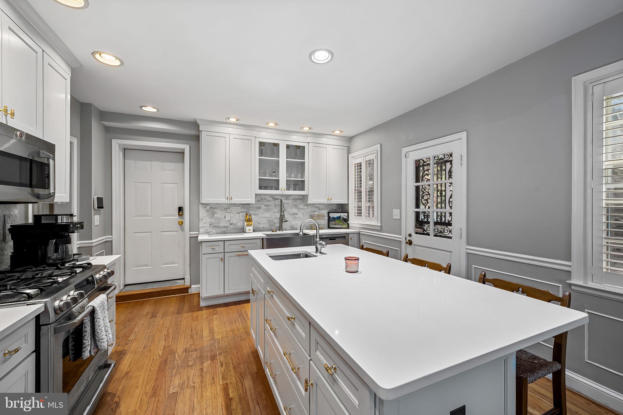 212 St Dunstans Road Baltimore, MD 21212 - Photo 13 of 46