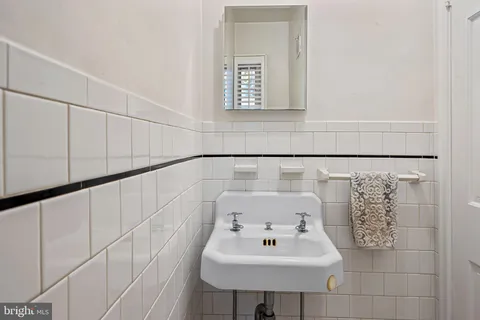$850,000 | 212 St Dunstans Road, Baltimore, MD 21212