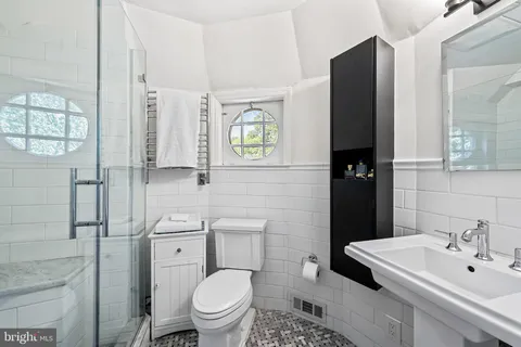 $850,000 | 212 St Dunstans Road, Baltimore, MD 21212