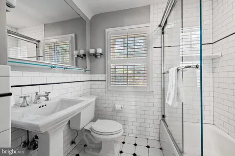 $850,000 | 212 St Dunstans Road, Baltimore, MD 21212