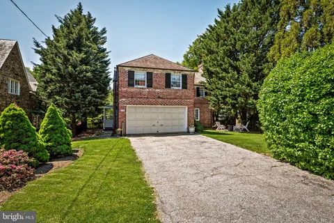 $850,000 | 212 St Dunstans Road, Baltimore, MD 21212