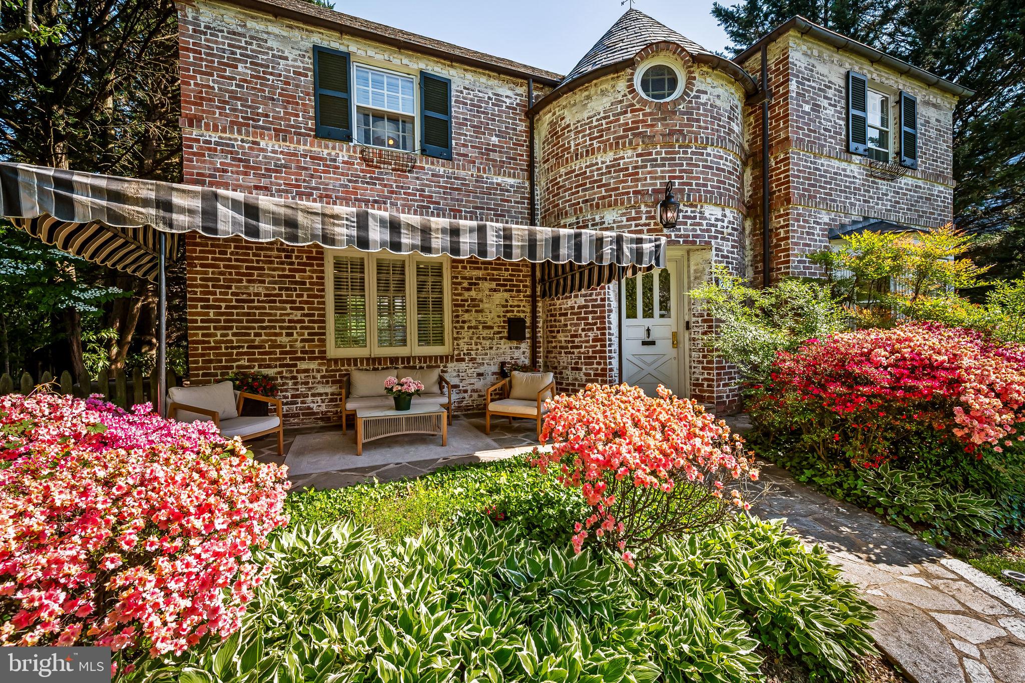 212 St Dunstans Road Baltimore, MD 21212 - Photo 4 of 46