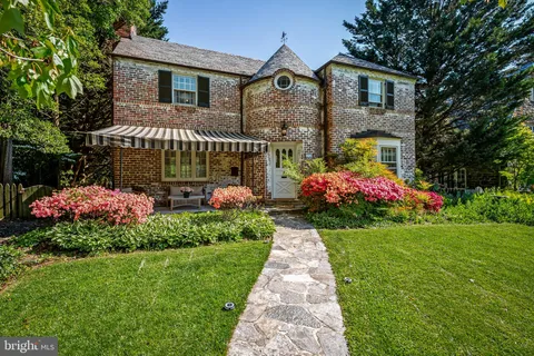 $850,000 | 212 St Dunstans Road, Baltimore, MD 21212