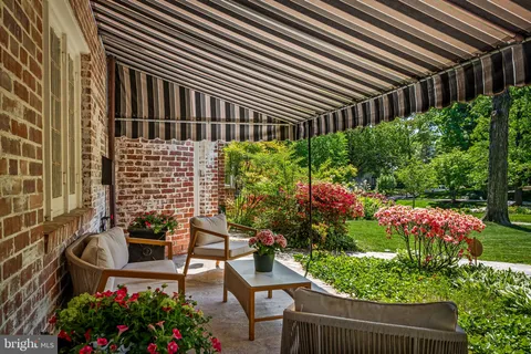 $850,000 | 212 St Dunstans Road, Baltimore, MD 21212