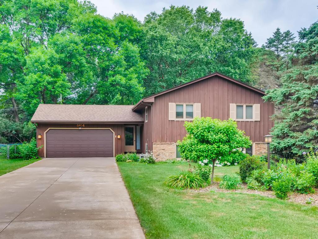8414 Groveland Road Mounds View, MN 55112 - Photo 1 of 22 Gallery Image 1