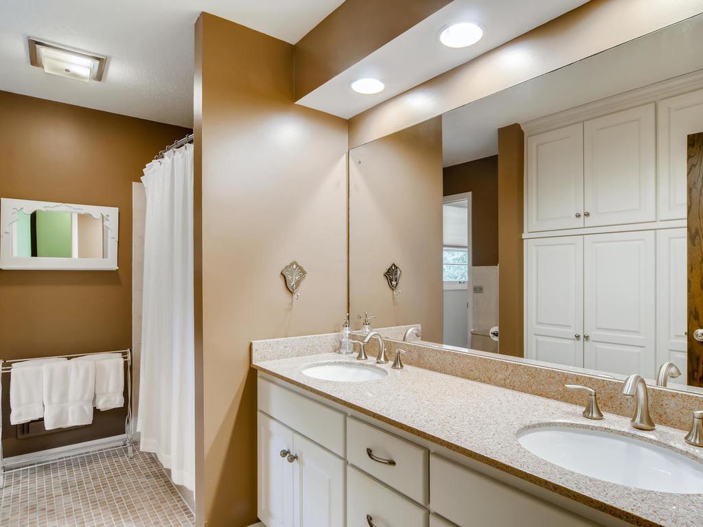 8414 Groveland Road Mounds View, MN 55112 - Photo 14 of 22 Gallery Image 14