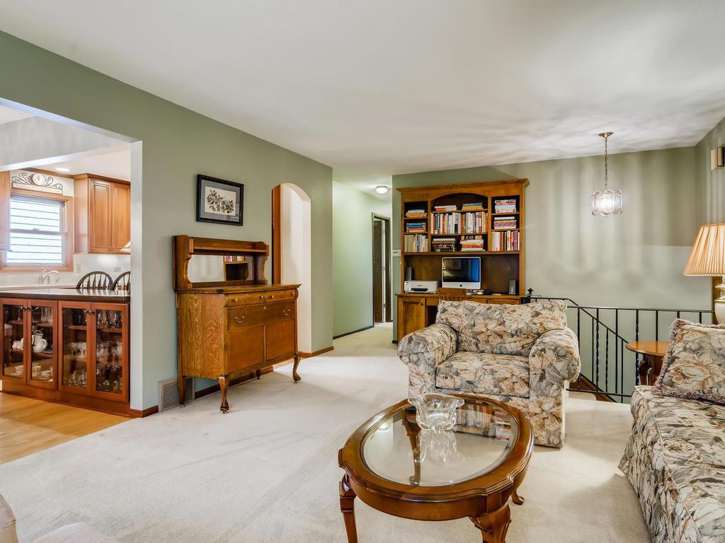 8414 Groveland Road Mounds View, MN 55112 - Photo 4 of 22 Gallery Image 4