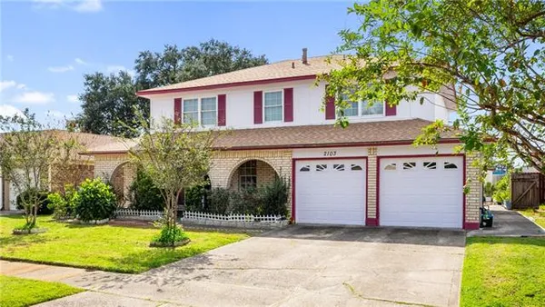 $300,000 | 2103 La Quinta Via, Harvey, LA 70058