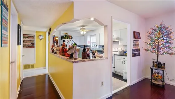 $300,000 | 2103 La Quinta Via, Harvey, LA 70058