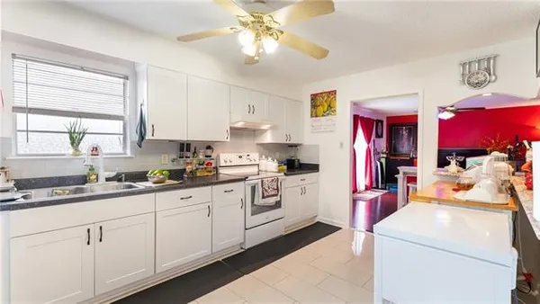 $300,000 | 2103 La Quinta Via, Harvey, LA 70058