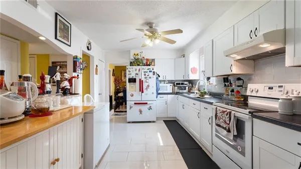 $300,000 | 2103 La Quinta Via, Harvey, LA 70058