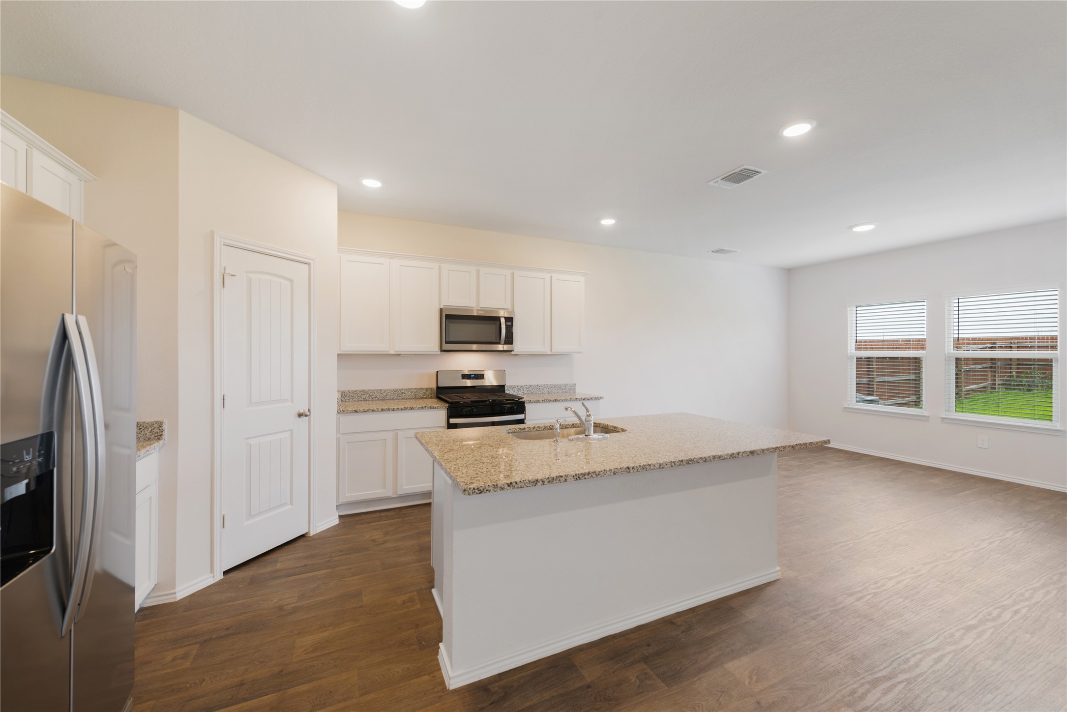 321 Sandringham Loop Kyle, TX 78640 - Photo 8 of 25