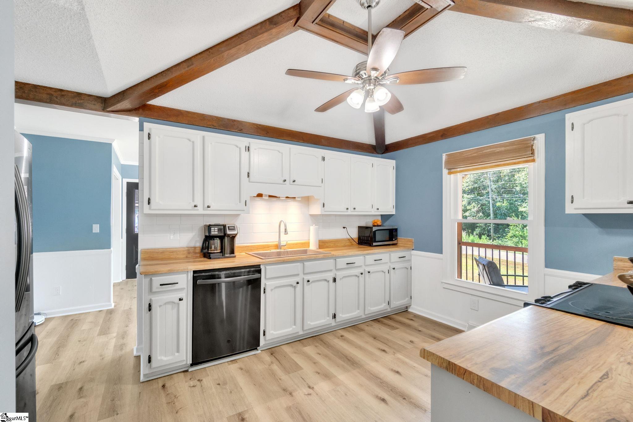 2411 Brushy Creek Road Easley, SC 29642 - Photo 9 of 31 Gallery Image 9