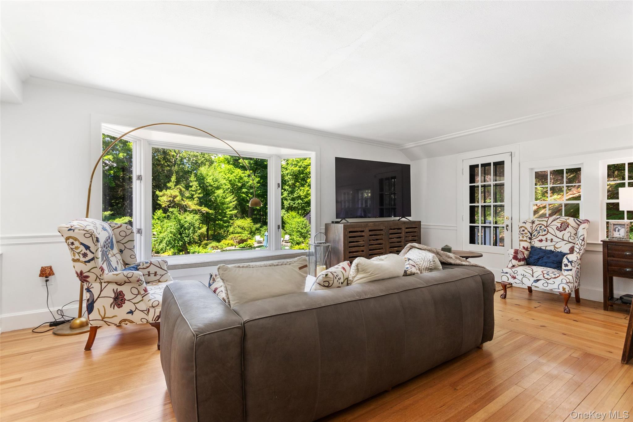 35 Old Snake Hill Road Pound Ridge, NY 10576 - Photo 20 of 50 Sitting/Lounge