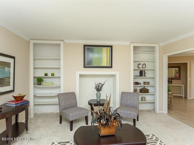 7520 Hollyridge Road Jacksonville, FL 32256 - Photo 12 of 35 007_Living Room