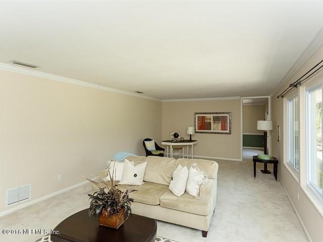7520 Hollyridge Road Jacksonville, FL 32256 - Photo 13 of 35 008_Living Room