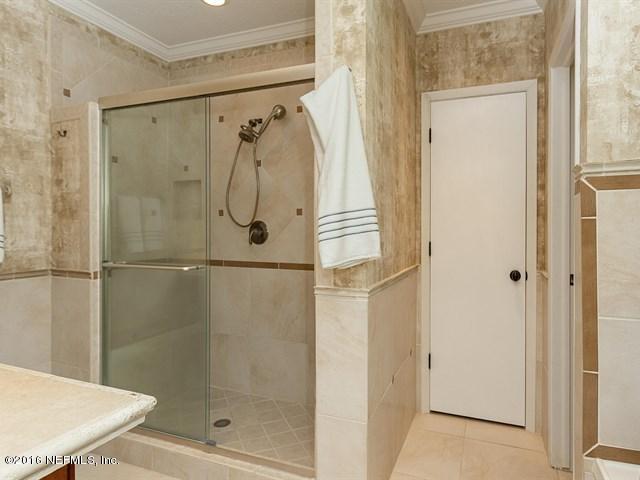 7520 Hollyridge Road Jacksonville, FL 32256 - Photo 25 of 35 024_Master Bathroom