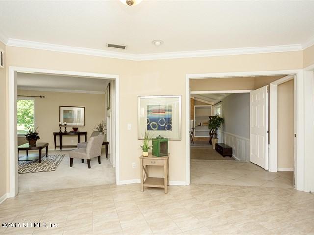 7520 Hollyridge Road Jacksonville, FL 32256 - Photo 9 of 35 004_Foyer