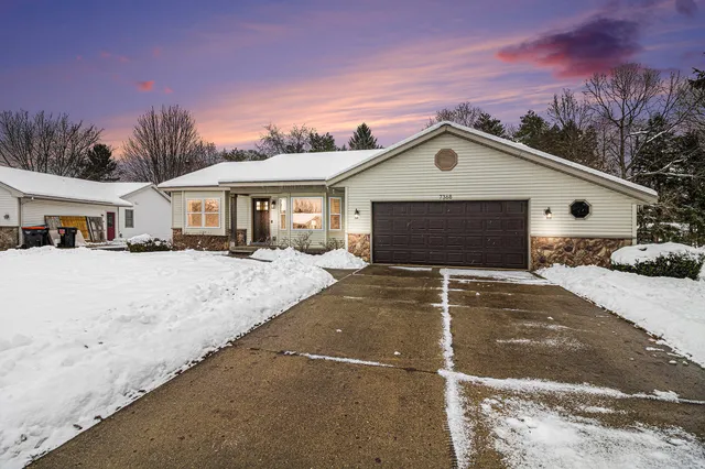 $385,000 | 7368 21st Avenue, Jenison, MI 49428