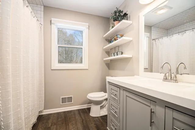 $385,000 | 7368 21st Avenue, Jenison, MI 49428