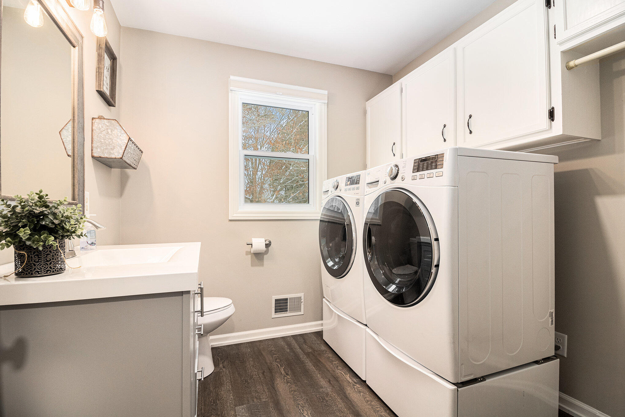 7368 21st Avenue Jenison, MI 49428 - Photo 14 of 28 014__mg_9092_813