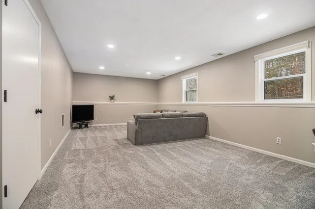 $385,000 | 7368 21st Avenue, Jenison, MI 49428