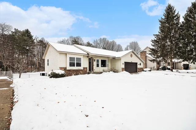 $385,000 | 7368 21st Avenue, Jenison, MI 49428