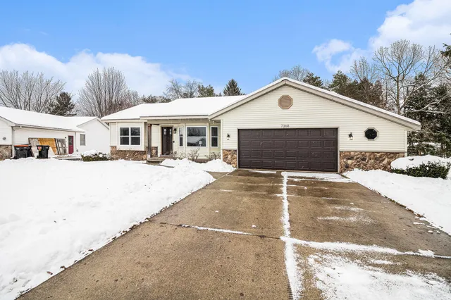$385,000 | 7368 21st Avenue, Jenison, MI 49428