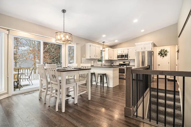 $385,000 | 7368 21st Avenue, Jenison, MI 49428