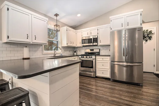 $385,000 | 7368 21st Avenue, Jenison, MI 49428