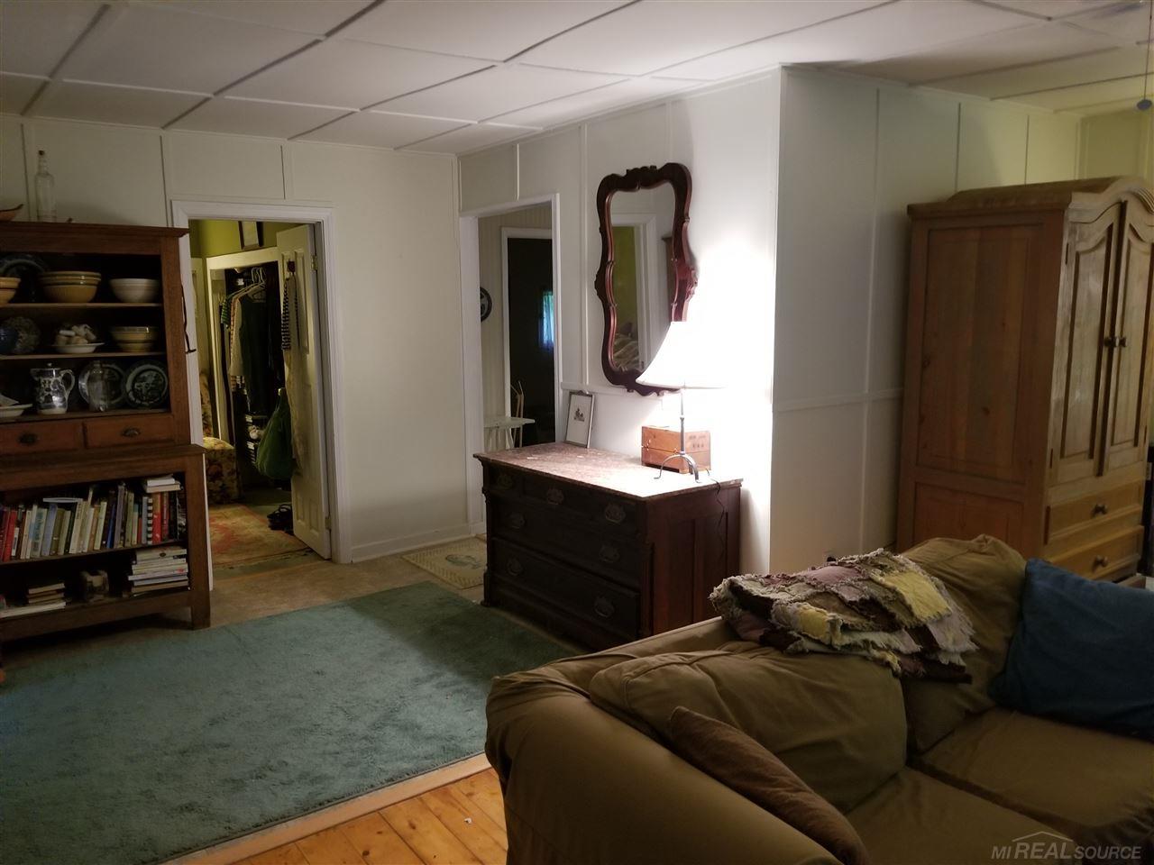 7372 Yale Road Lexington, MI 48450 - Photo 24 of 46 Entry
