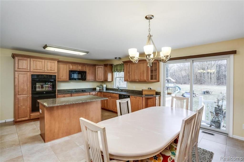 12180 Maxwell Road Carleton, MI 48117 - Photo 10 of 19