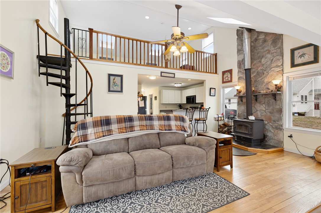 26 Pier Road Portsmouth, RI 02872 - Photo 12 of 30