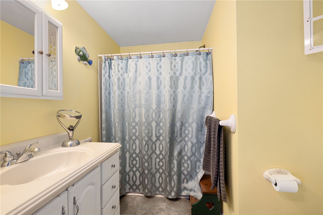 26 Pier Road Portsmouth, RI 02872 - Photo 19 of 30